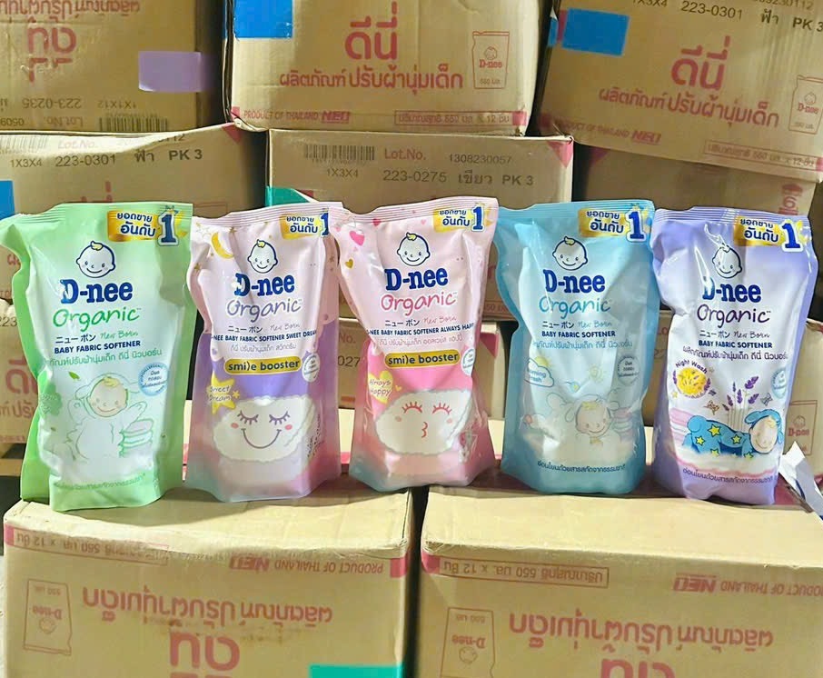 Thùng 12 túi nước xả Dnee 550ml