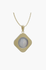 MOTHERLAND - Pendant - White Pearl - Sterling Silver Gold Plated