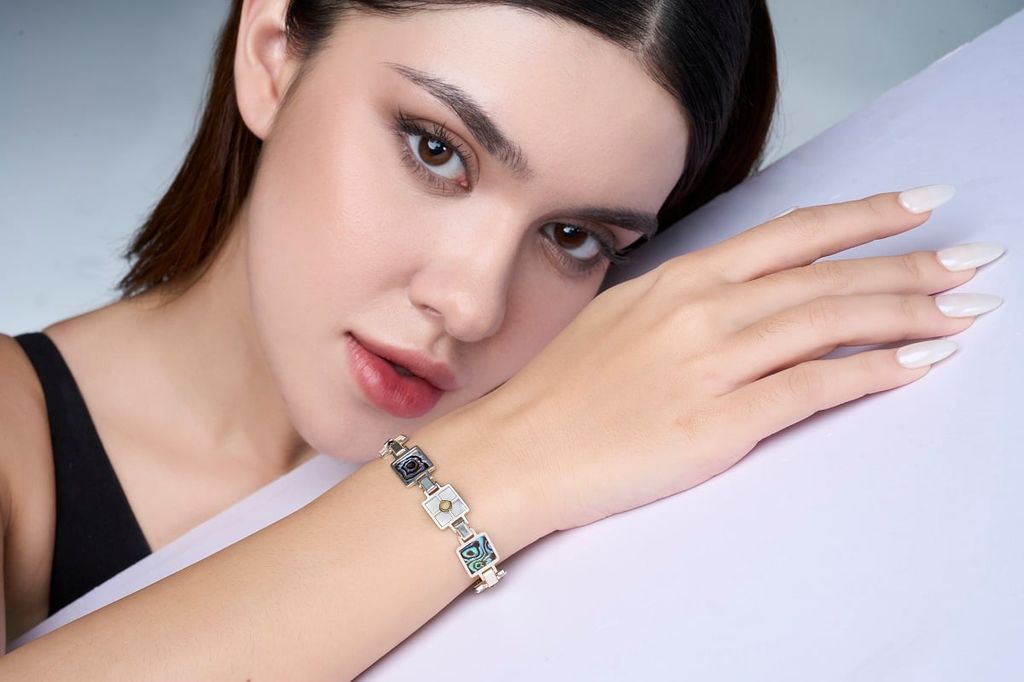 Lắc tay - Majestic Blue