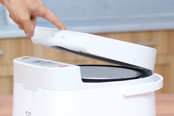 Có nên mua nồi cơm điện Electrolux ERC7603W? Có nên mua nồi cơm điện Electrolux ERC7603W?