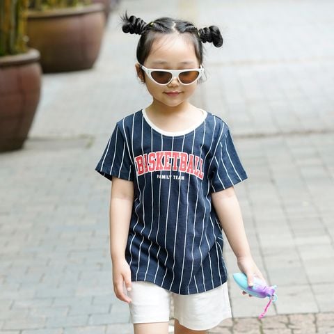 KCTS0011-T1-V002 ÁO PHÔNG GIA ĐÌNH TRẺ EM BASKETBALL TÍM THAN SIZE NHỎ