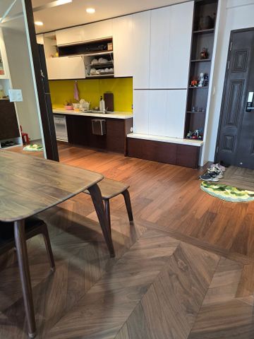 Sàn gỗ Walnut Chevron