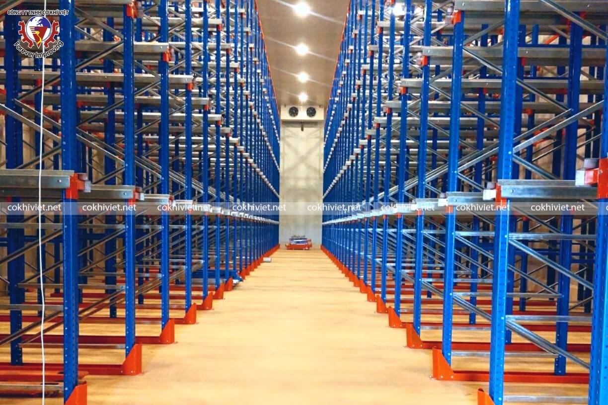 Kệ Drive-in cho kho lạnh | Tăng 70% sức chứa – Báo giá từ nhà máy