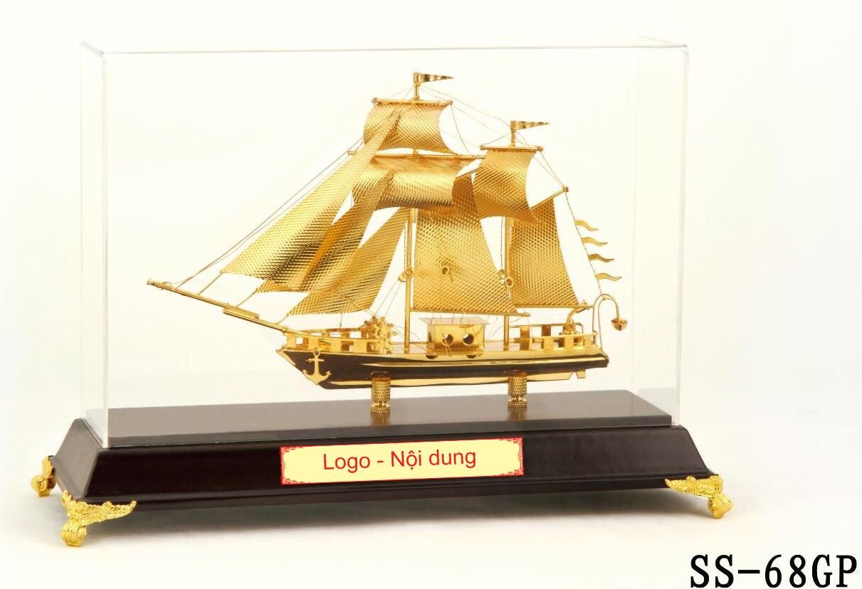 30 Mô hình thuyền buồm mạ vàng 24k để bàn  Phúc Tường Gold