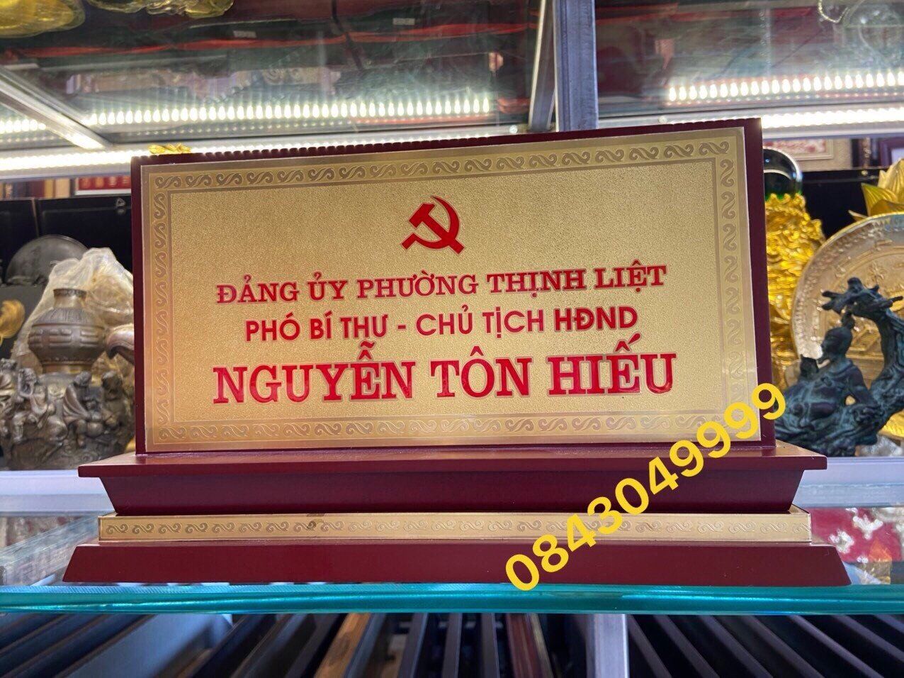  Biển Chức Danh Cột Mạ Vàng 02 