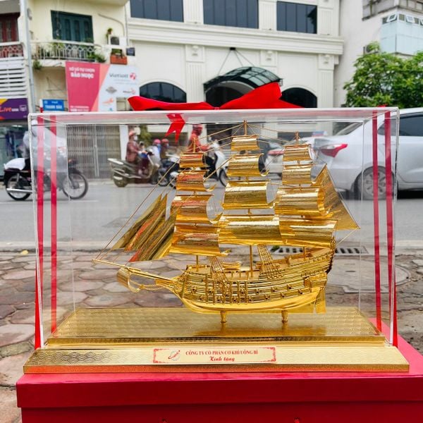  Thuyền Buồm Mạ Vàng 24K Đế Đồng - S46 