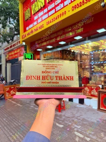  BIỂN CHỨC DANH BAN KIỂM TRA TRUNG ƯƠNG M3 MẠ VÀNG 