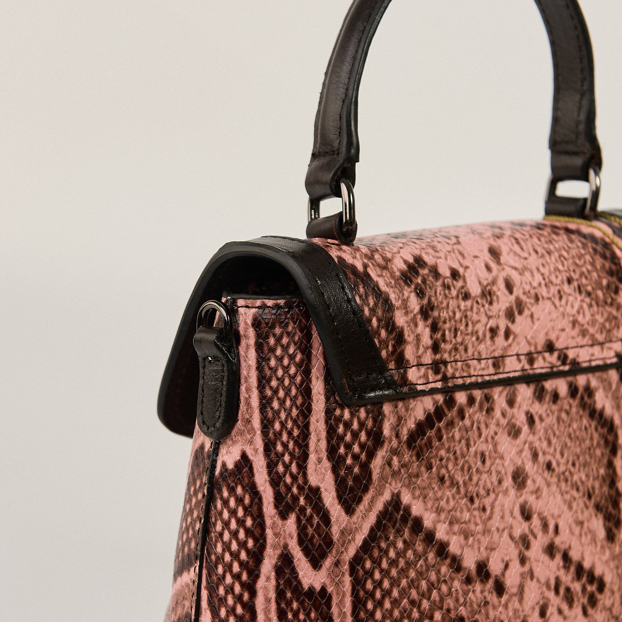  Túi Xách Nữ Da Vân Trăn Hồng 26H.11 