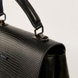  Túi Xách Nữ Da Vân Logo Scorpion Đen 26.222 