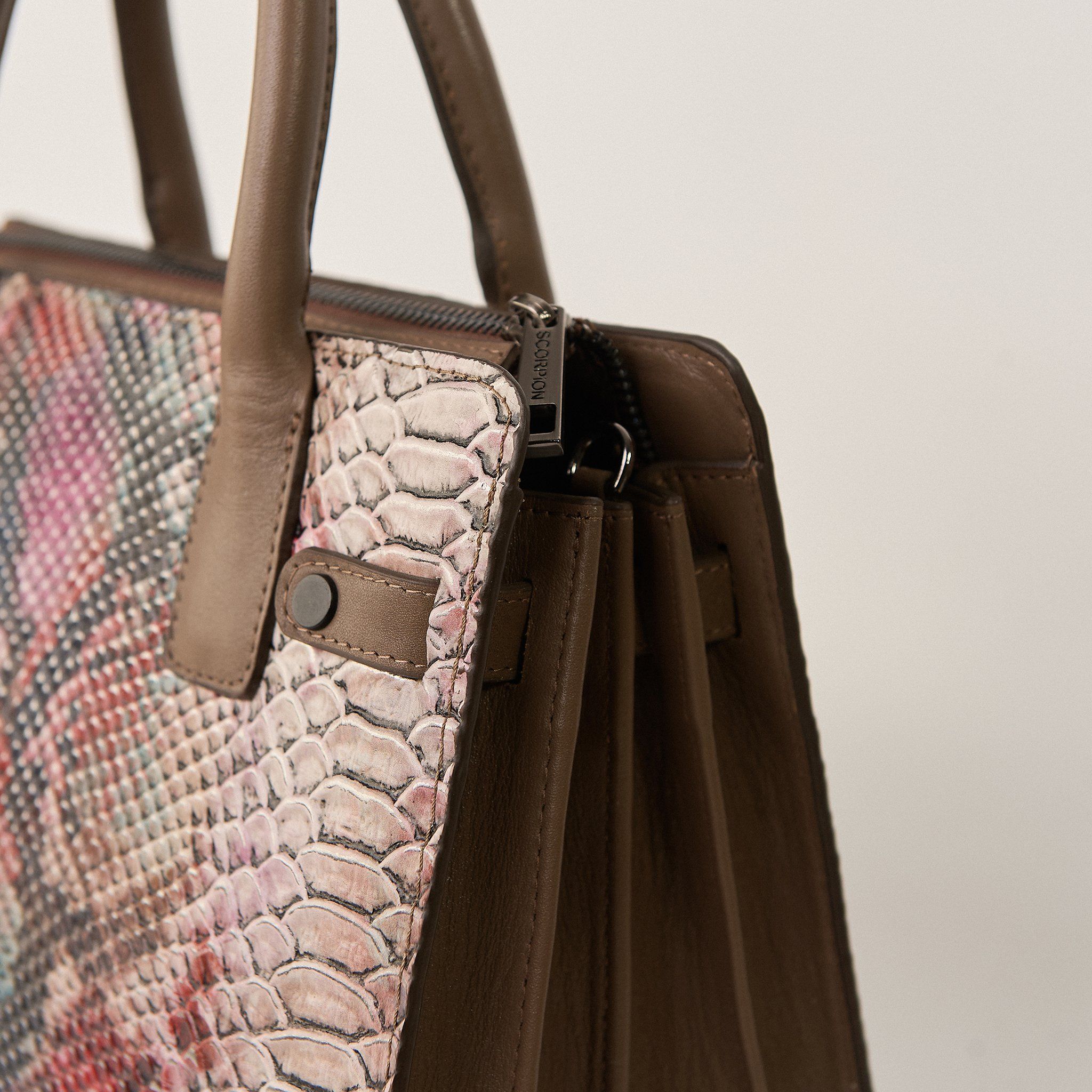  Túi Xách Nữ Da Vân Đỏ Loang 26.166 