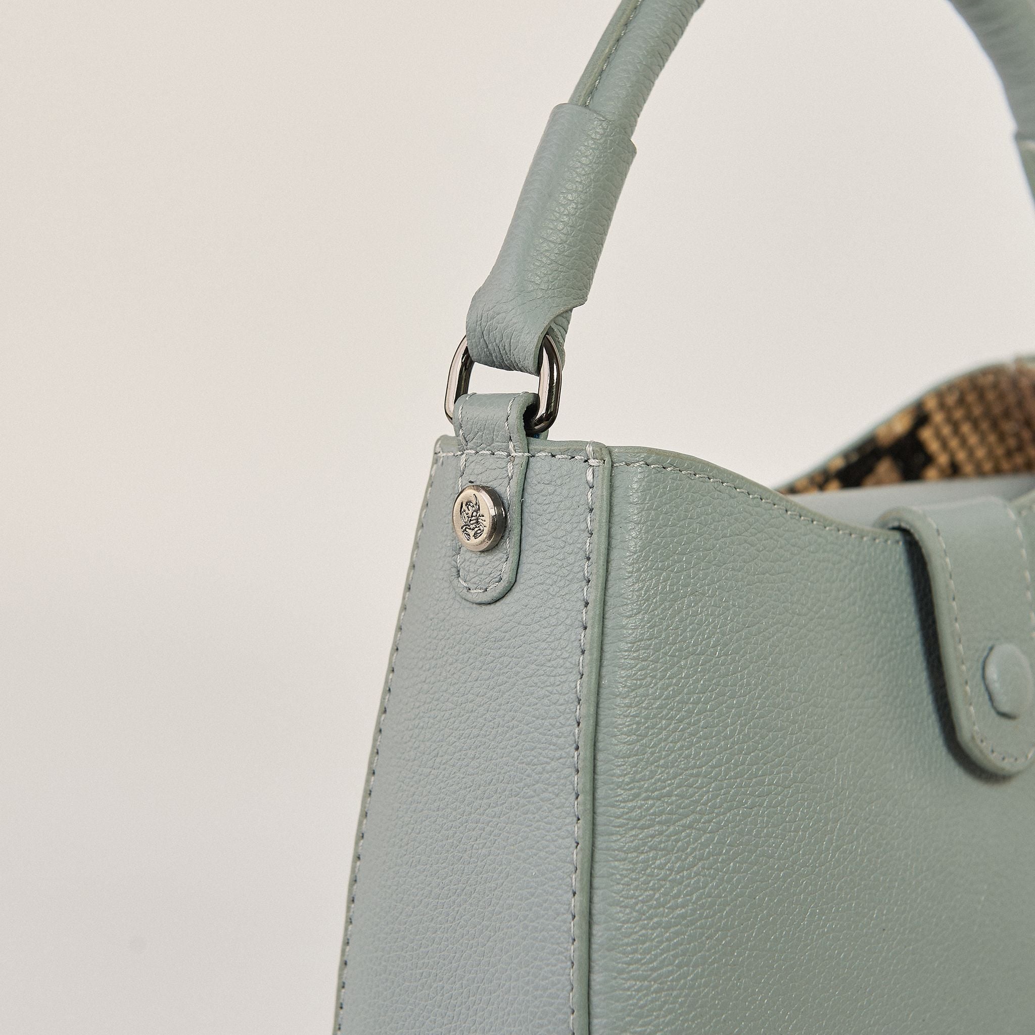  Túi Xách Nữ Da Trơn Xanh 26XN.25 