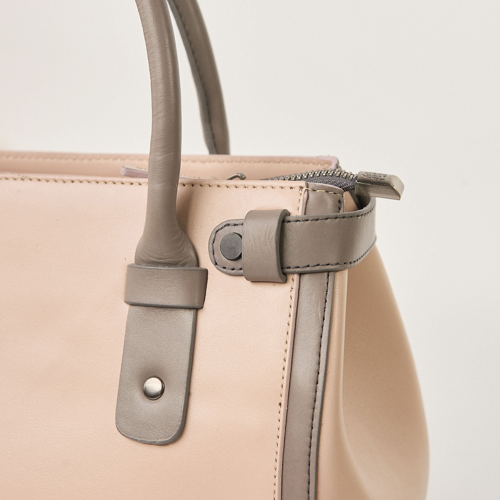  Túi Xách Da Nữ Hồng 26H.81 