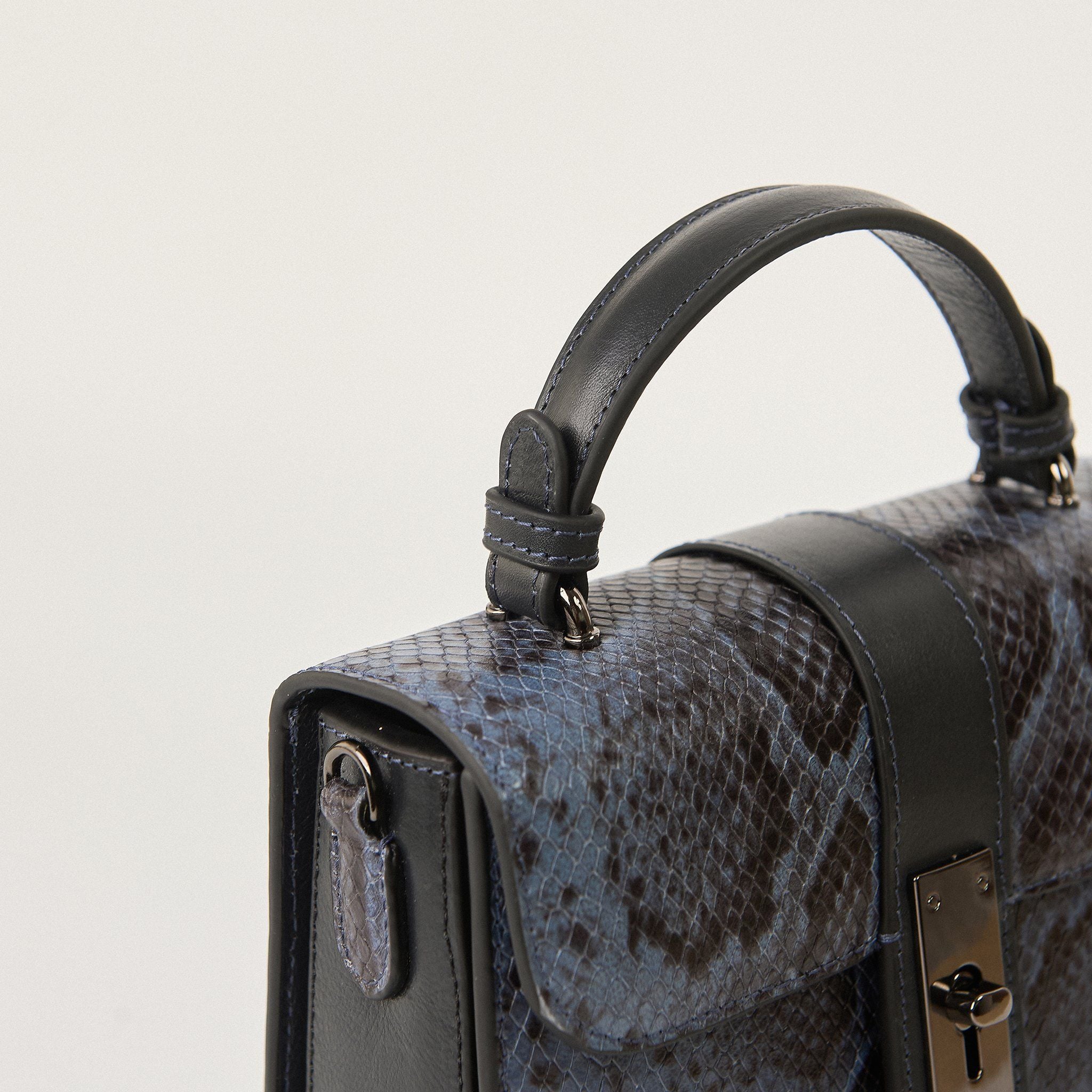  Túi Xách Nữ Da Vân Xanh 26X.7 