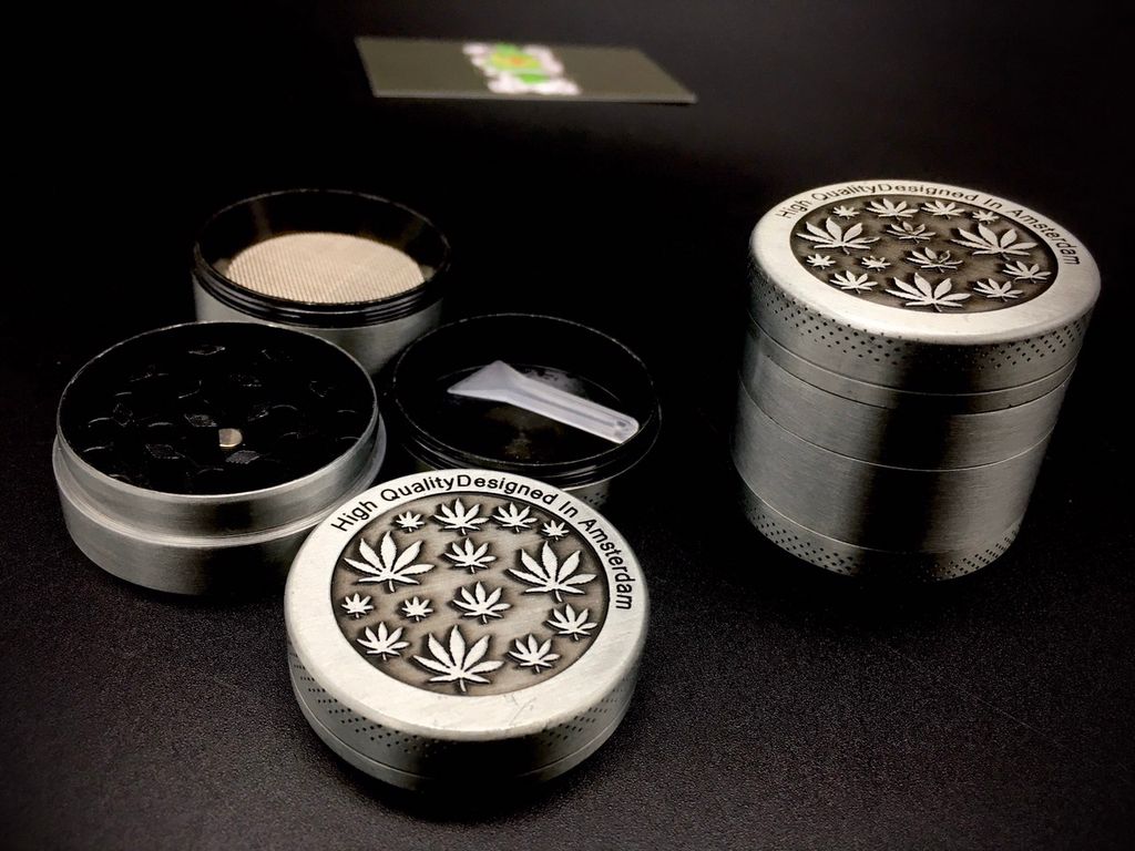 Grinder Weed 3 Gray