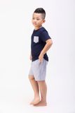  Bộ mặc nhà Bé Trai quần shorts - Áo navy/trắng quần sọc xanh 