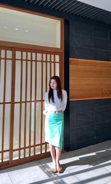  Váy xếp xẻ trước 
