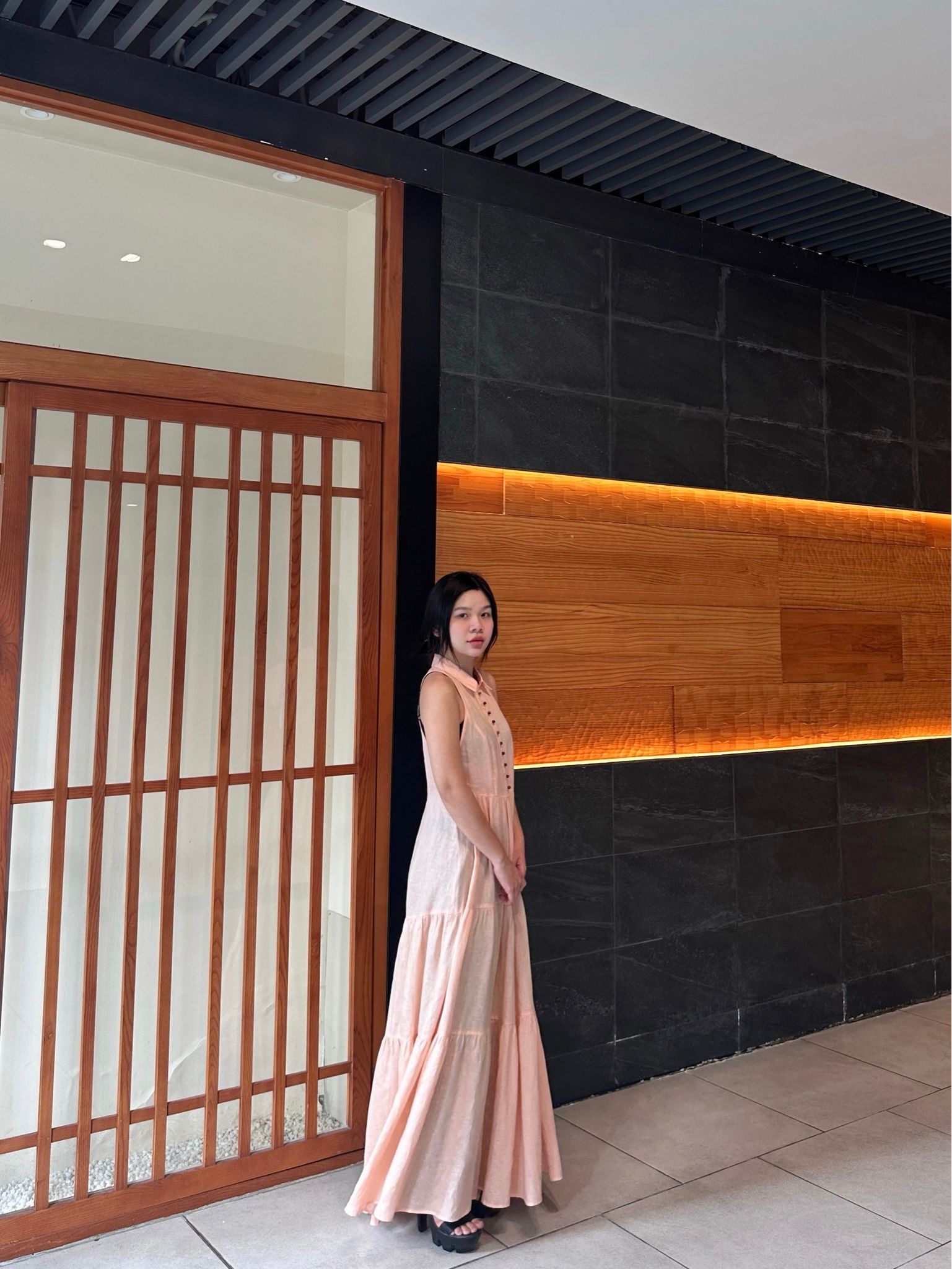  Đầm dài Linen sát nách nhún eo 