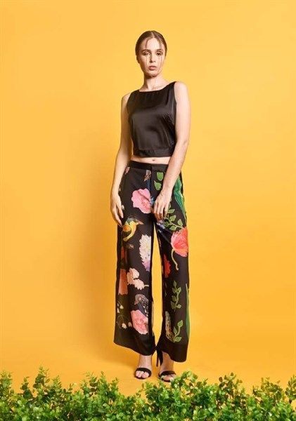  Áo croptop thắt nơ sau 