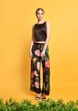  Áo croptop thắt nơ sau 