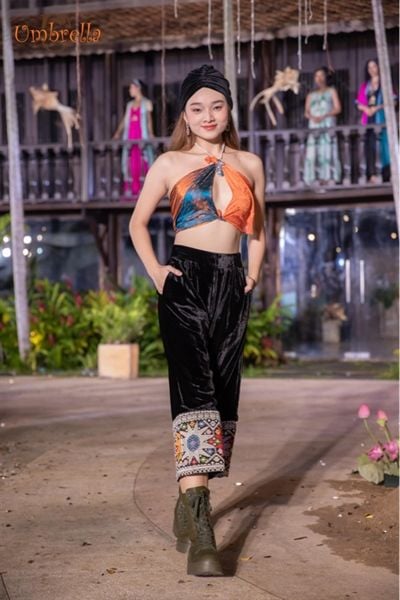  Quần nhung lai ngang thổ cẩm 