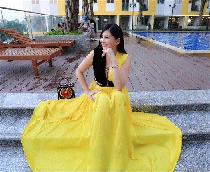  Đầm dài lụa phối nhung 