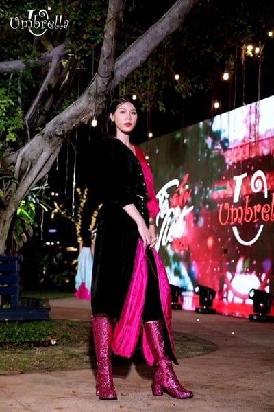  Váy nhung nút trước thắt nơ 