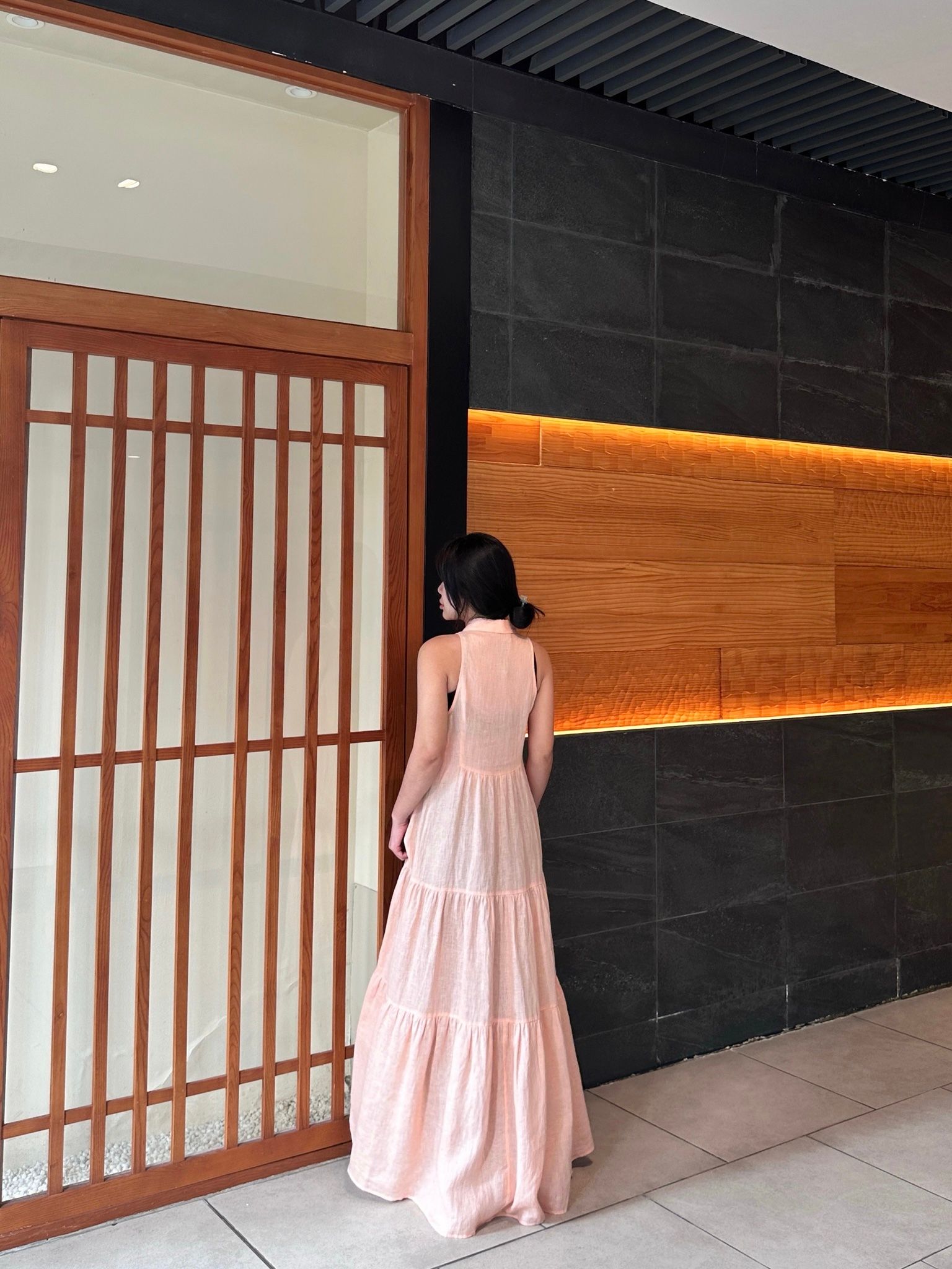  Đầm dài Linen sát nách nhún eo 