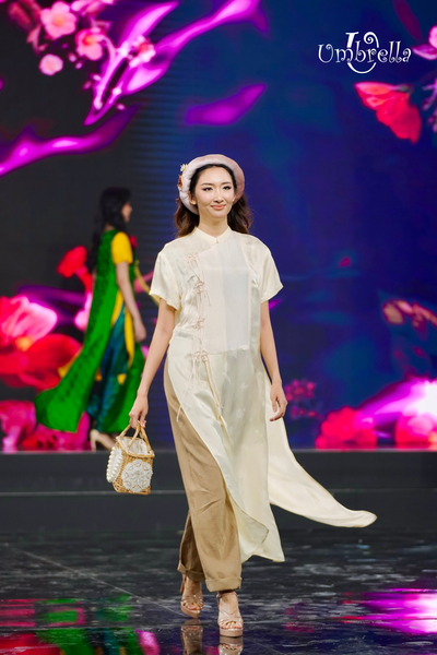  Áo dài Lụa đắp thân trước nơ 