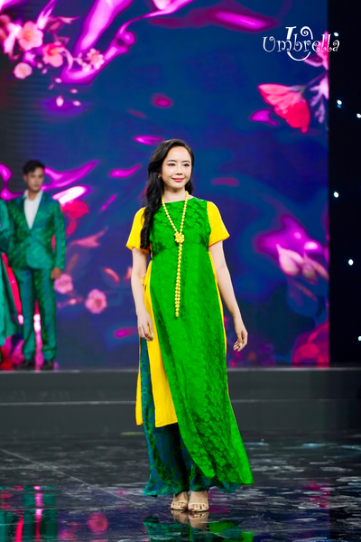  Áo dài gấm 2 lớp tay ngắn 