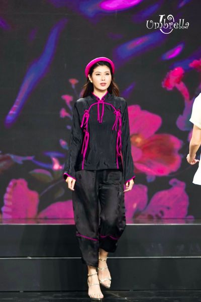  Áo Lụa nơ tay loe 