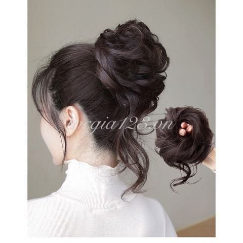 Búi đuôi xoăn dạng cột