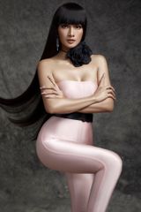 Tóc thật dài Anh Thư