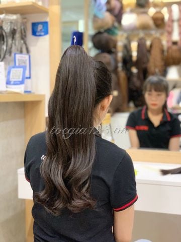 Ngoạm xoăn tóc thật