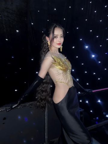 Phím kẹp tóc thật Bùi Khánh Linh