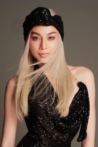 Tóc thật bạch kim Lương Mỹ Kỳ