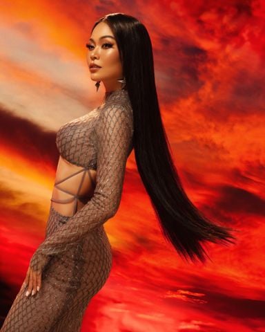 Tóc thật dài Mâu Thuỷ