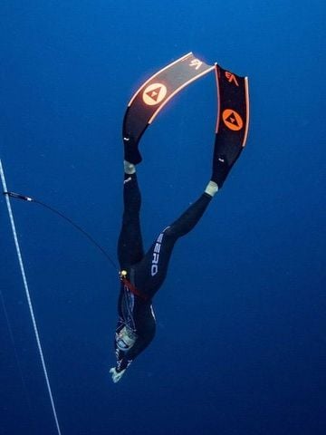  Chân Nhái Lặn Freedive Carbon Alchemy V3-30-Plus Fins - CNV3-Plus-Vàng-Cam 