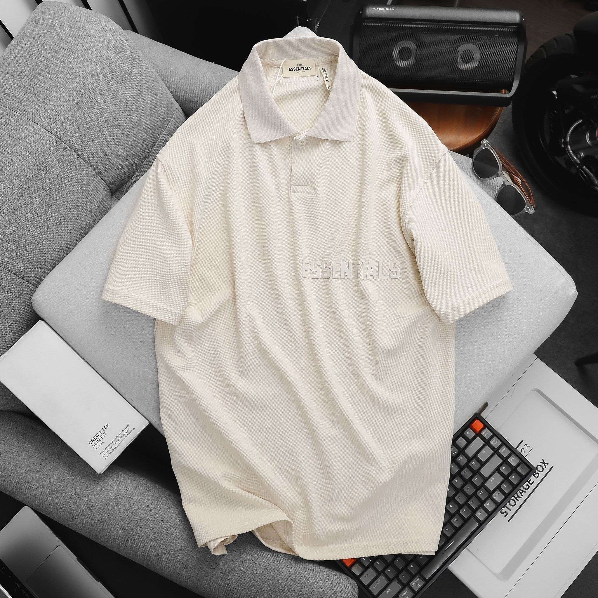  Polo Essentials Chữ Nổi 