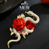  Cài áo snake hoa hồng quý phái 