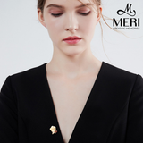 Cài áo hoa mai xà cừ và bọ cánh cam 