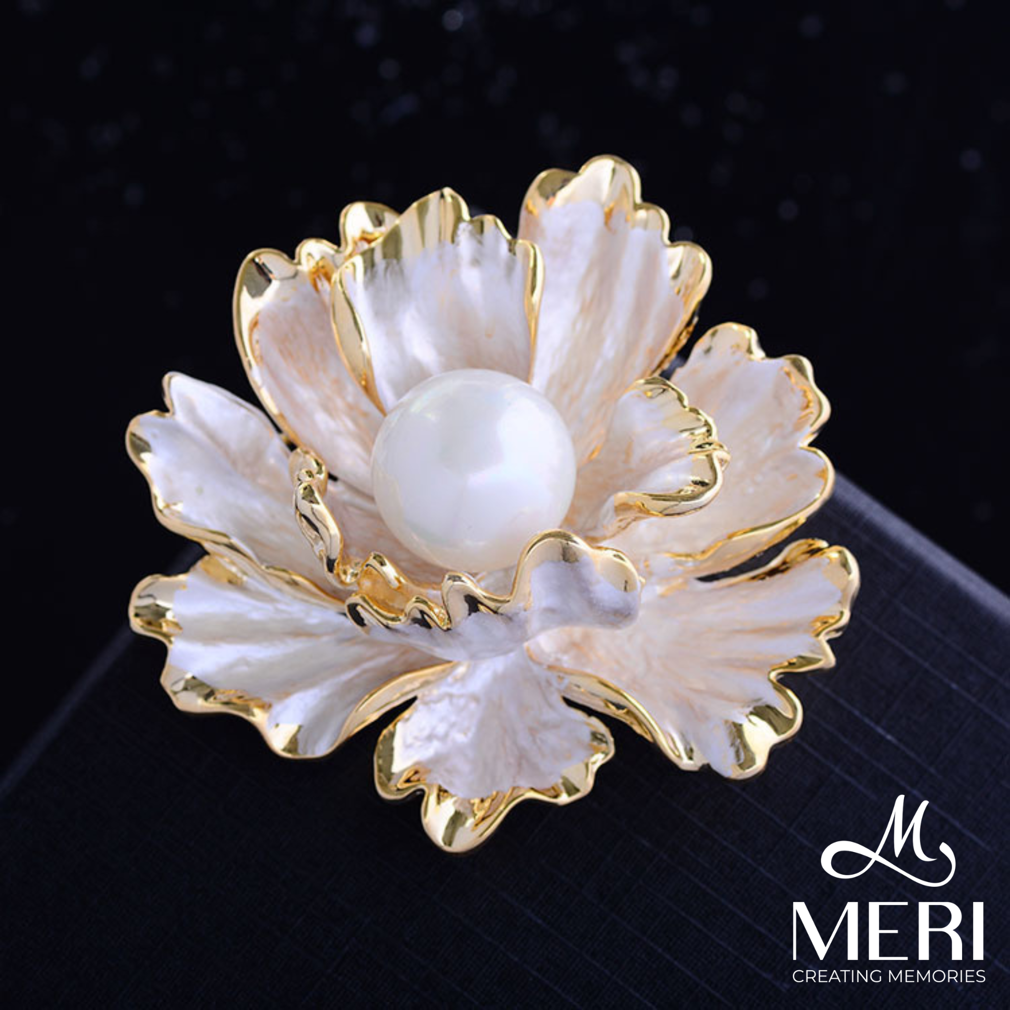  Cài áo hoa sen ngọc trai sang trọng 