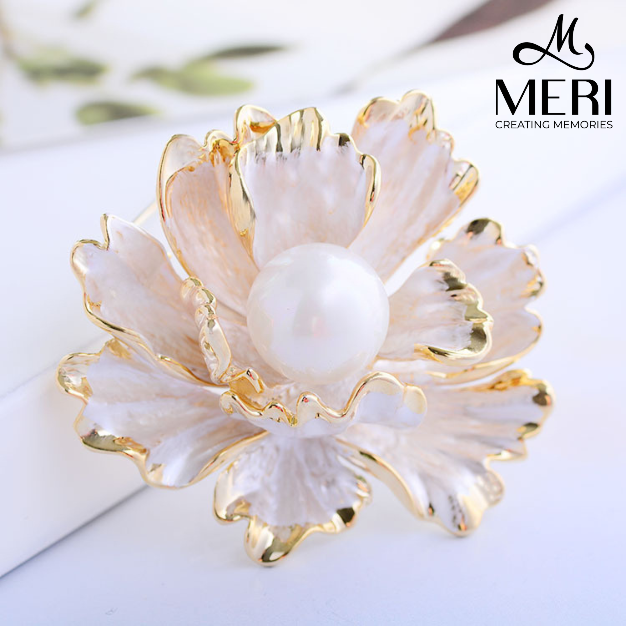  Cài áo hoa sen ngọc trai sang trọng 