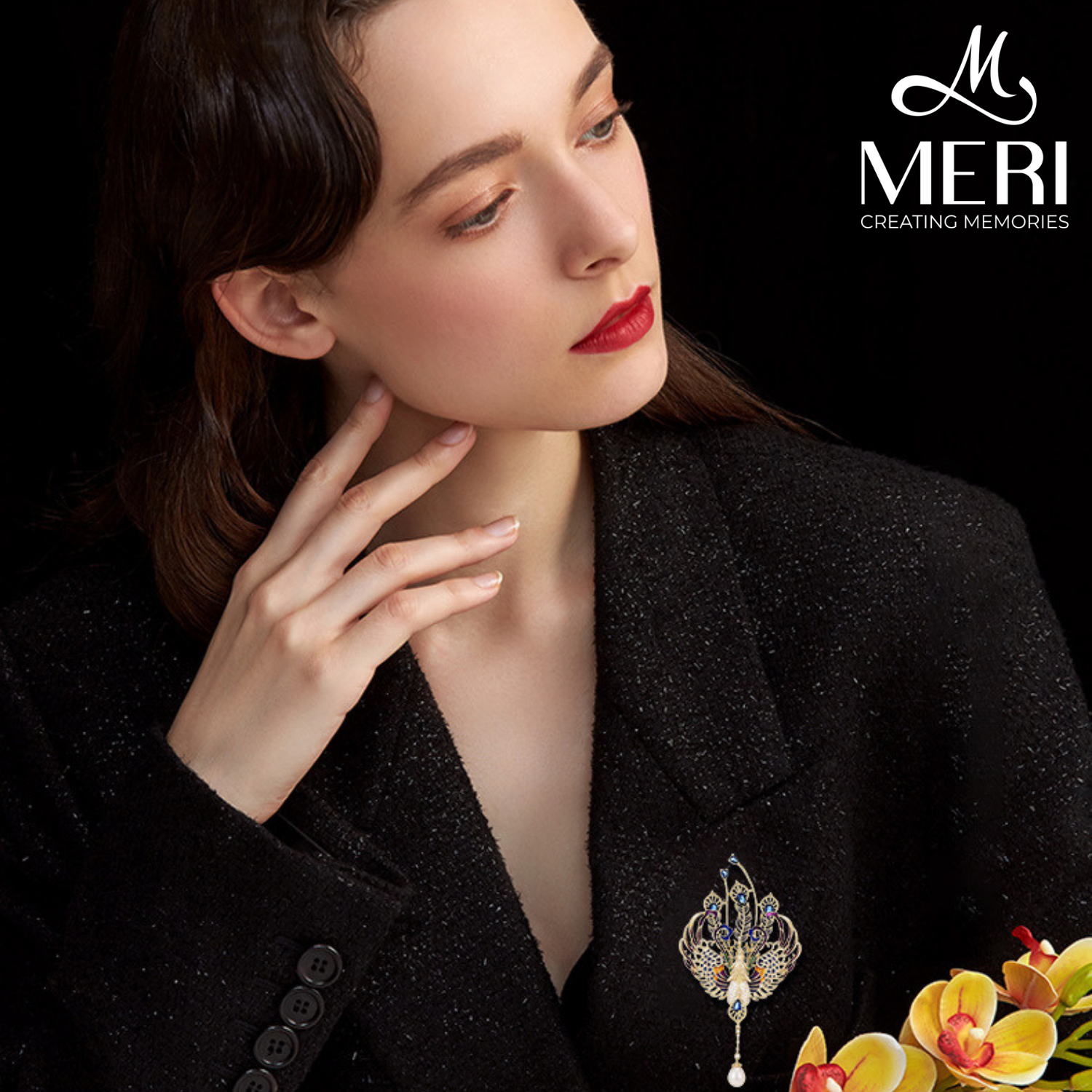  Cài áo Chim công Royal 