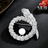  Cài áo Snake Embracing Pearl 
