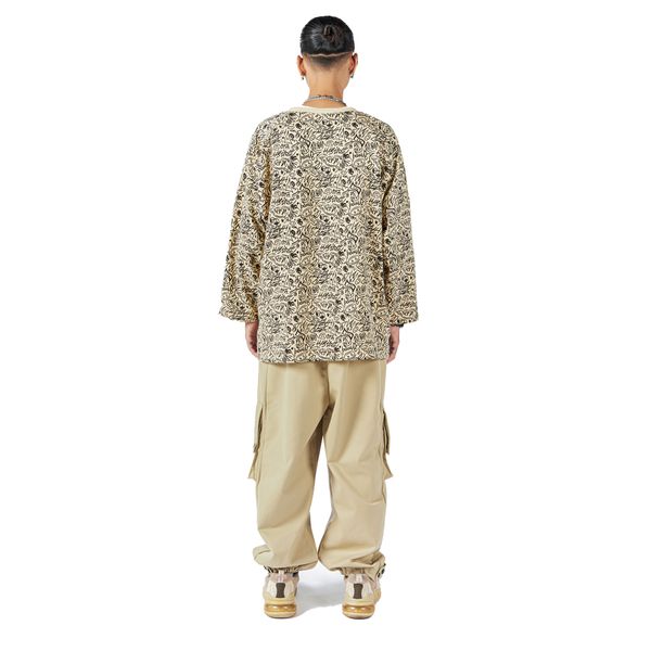 TAG STYLE SWEATSHIRT