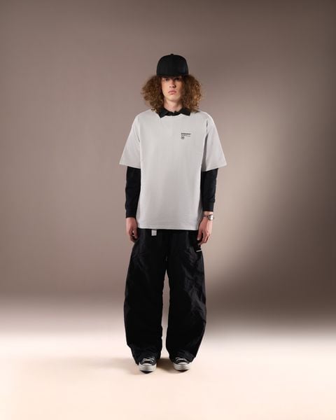 NON STANDARD REGULAR TEE - WHITE GREY