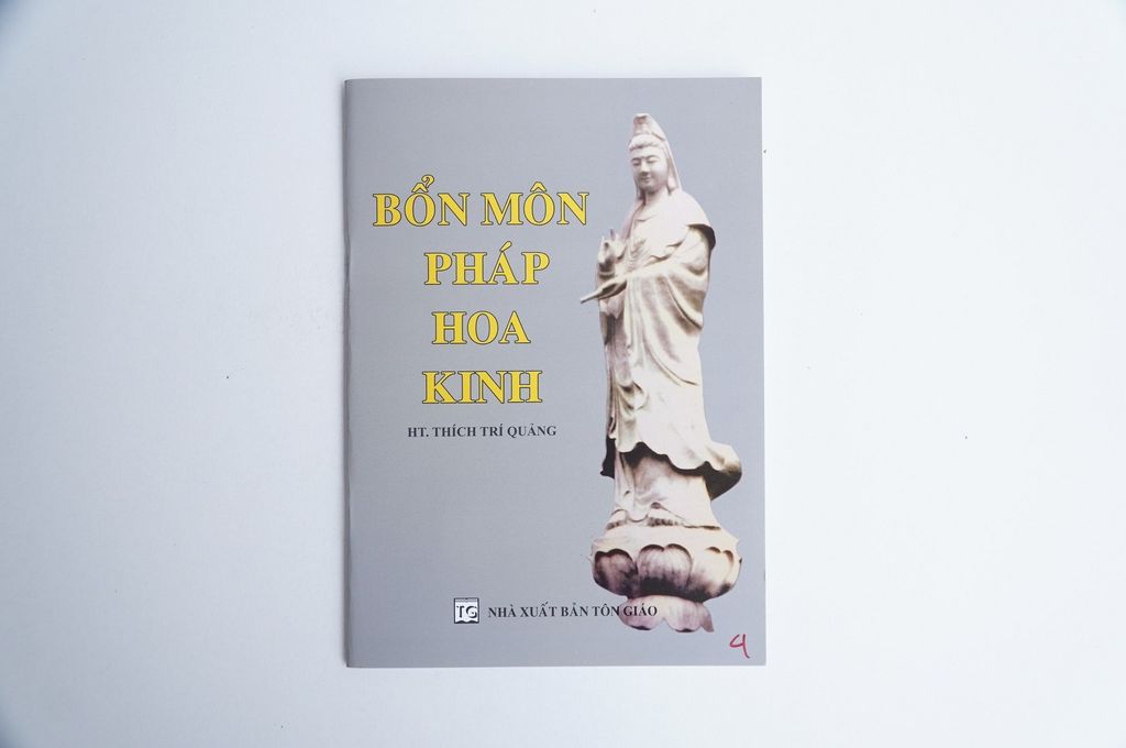Kinh Phật - Bổn môn pháp hoa kinh - Thích Trí Quảng bìa giấy xám chữ to rõ 70 trang