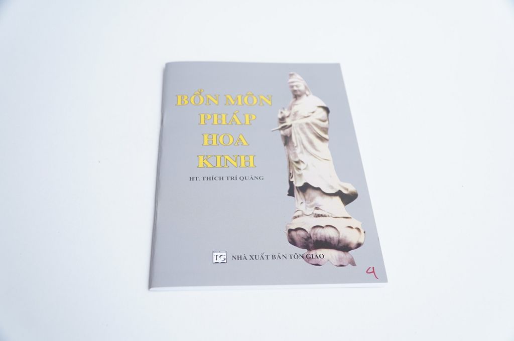 Kinh Phật - Bổn môn pháp hoa kinh - Thích Trí Quảng bìa giấy xám chữ to rõ 70 trang