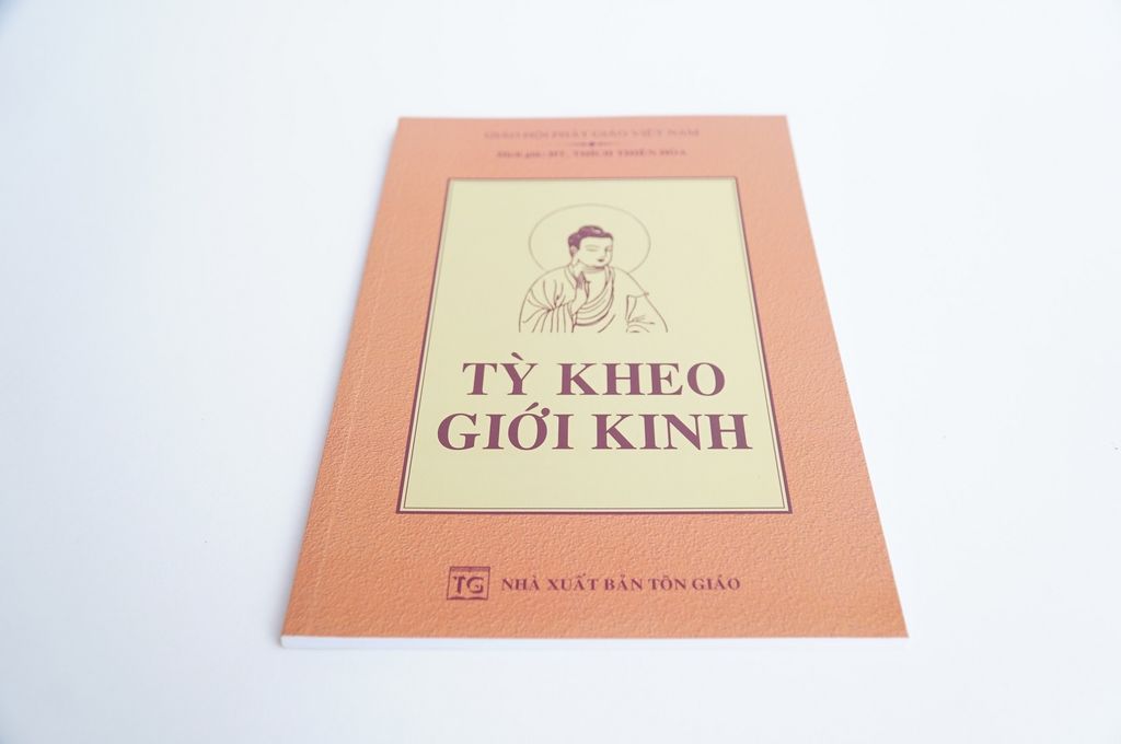 Kinh Phật - Tỳ kheo giới kinh Thích Thiện Hòa bìa giấy cam chữ to rõ 88 trang