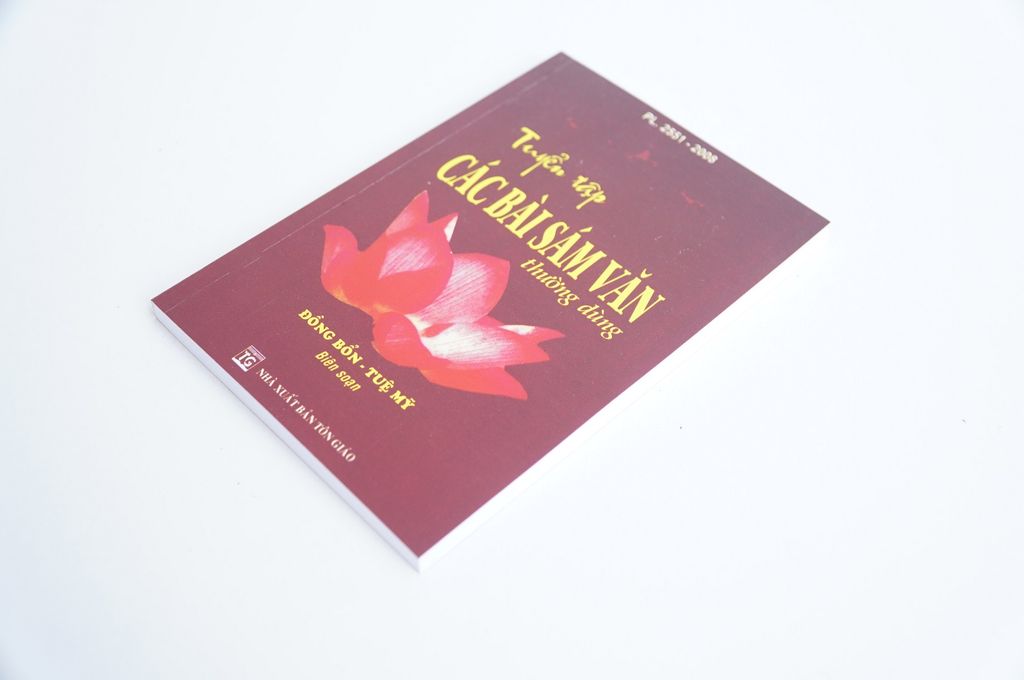Kinh Phật - Tuyển tập các bài sám văn thường dùng bìa giấy nâu chữ to rõ 132 trang